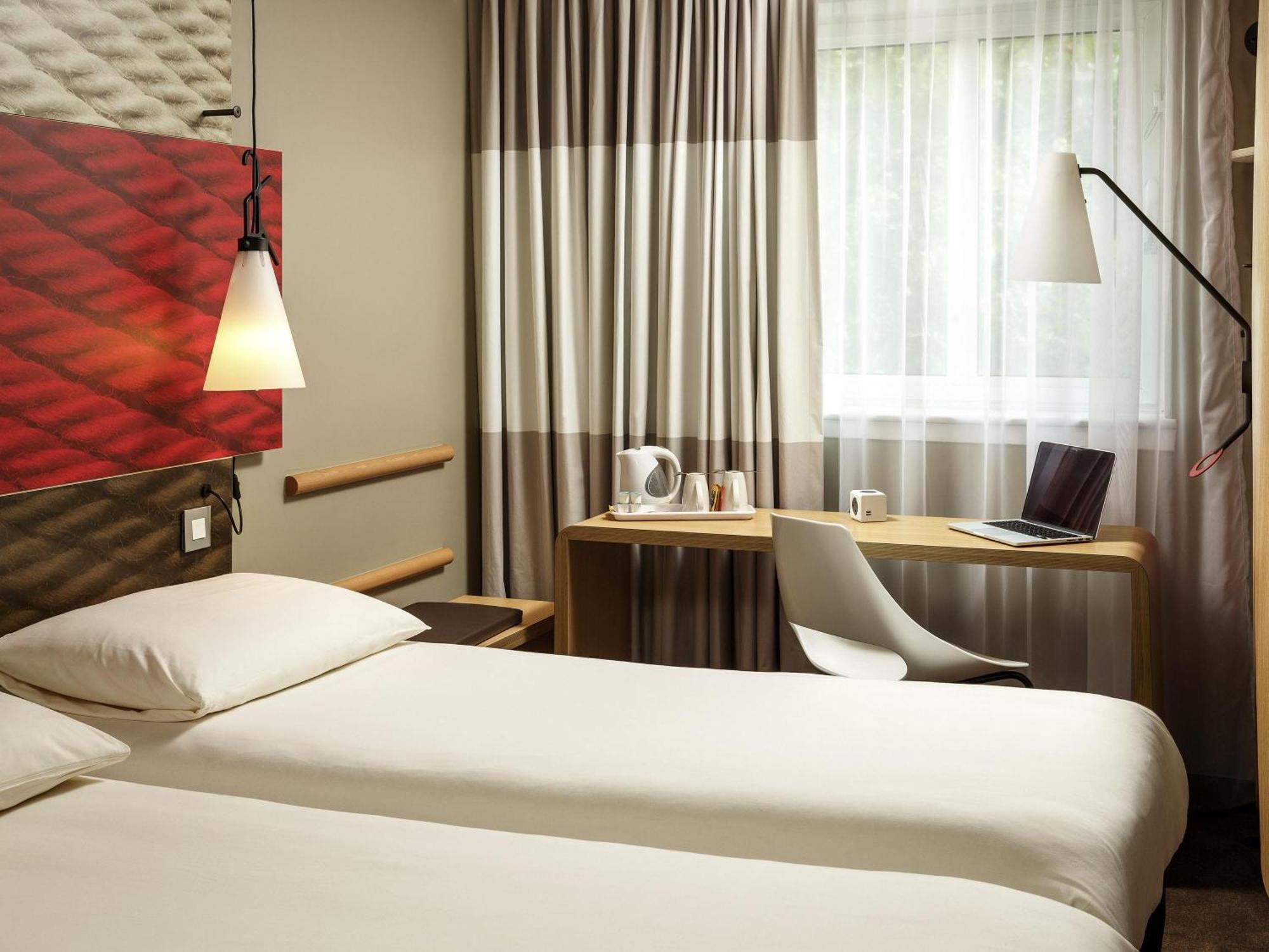 Standard Twin Room - Disability Access,1704894152:JPEG